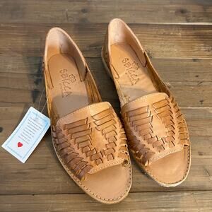 Women's Leather Slip on Huarache Style Open Toe Tan Sandal Size 6 NEW